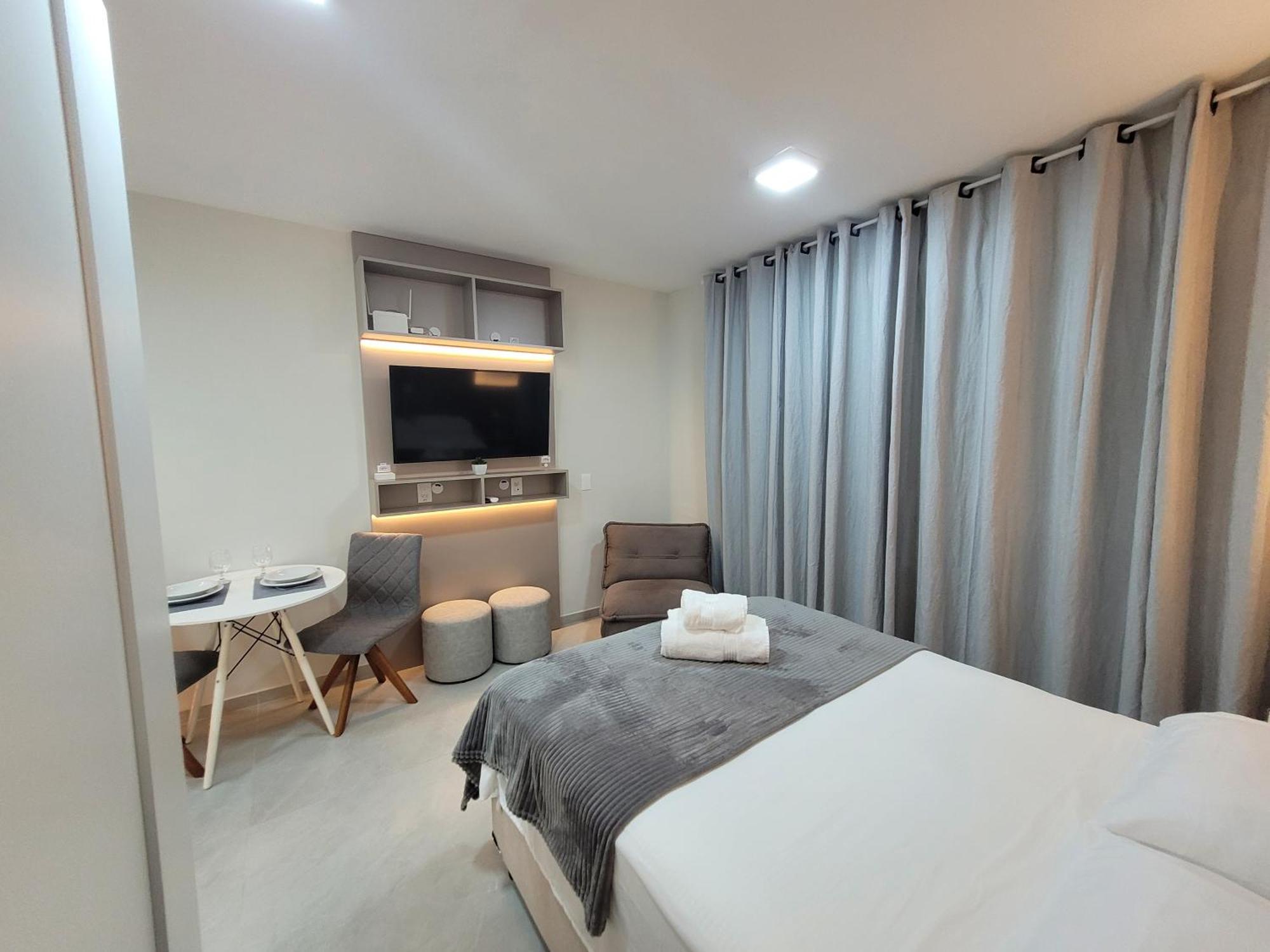 Studio Lux Ao Lado Da Puc Com Netflix Porto Alegre Esterno foto